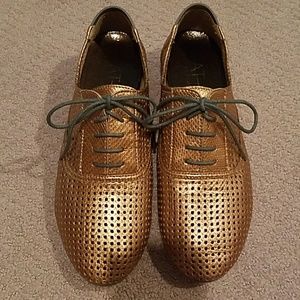 AT Collection Metallic Bronze Oxfords, size 8.5